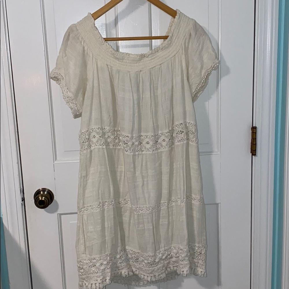AE Cream On/Off Shoulder Dress, Size: XL
